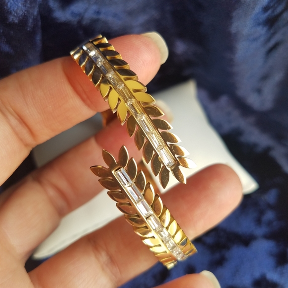 Swarovski Elements Gold Tone Stainless Open Bangle Cuff Bracelet NEW - Picture 9 of 10